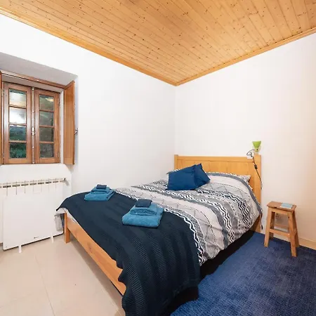 Gasthof Yellow House - Casa Amarela Oliveira do Hospital