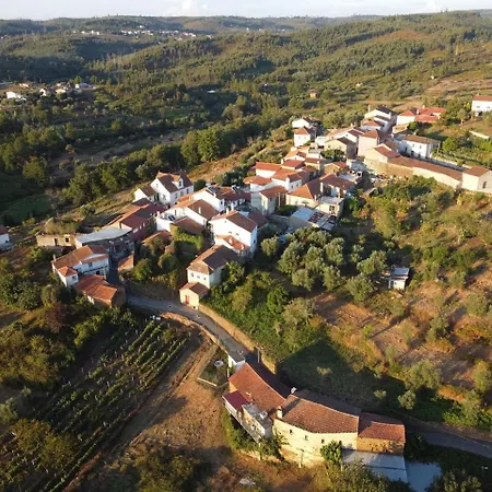 Gasthof Yellow House - Casa Amarela *