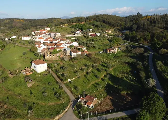 Penzion Yellow House - Casa Amarela *